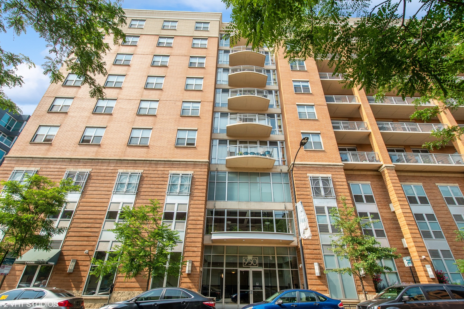 950 W Monroe Street Unit: 702