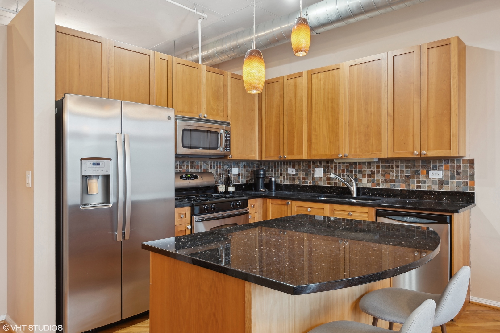 950 W Monroe Street Unit: 702