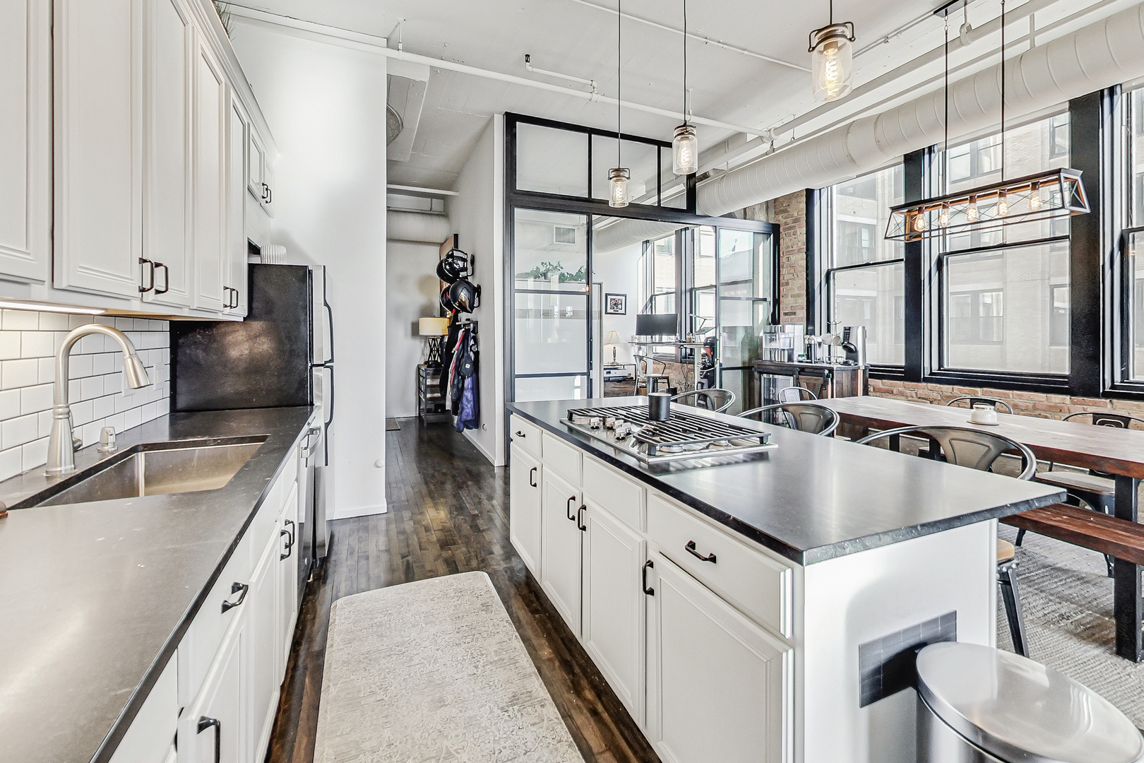728 W JACKSON Boulevard Unit: 508