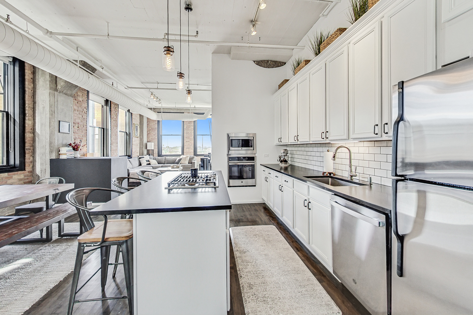 728 W JACKSON Boulevard Unit: 508