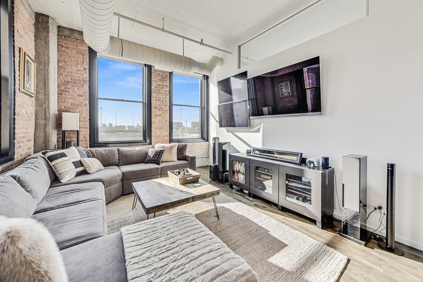 728 W JACKSON Boulevard Unit: 508