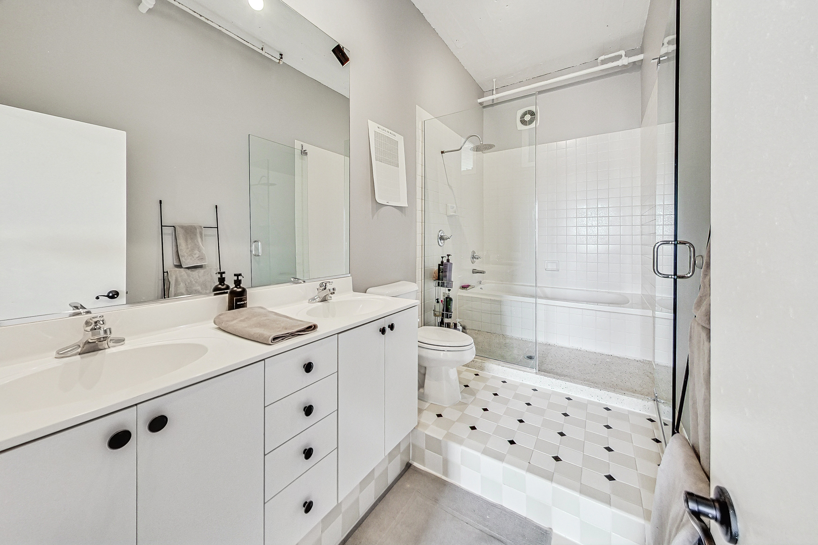 728 W JACKSON Boulevard Unit: 508