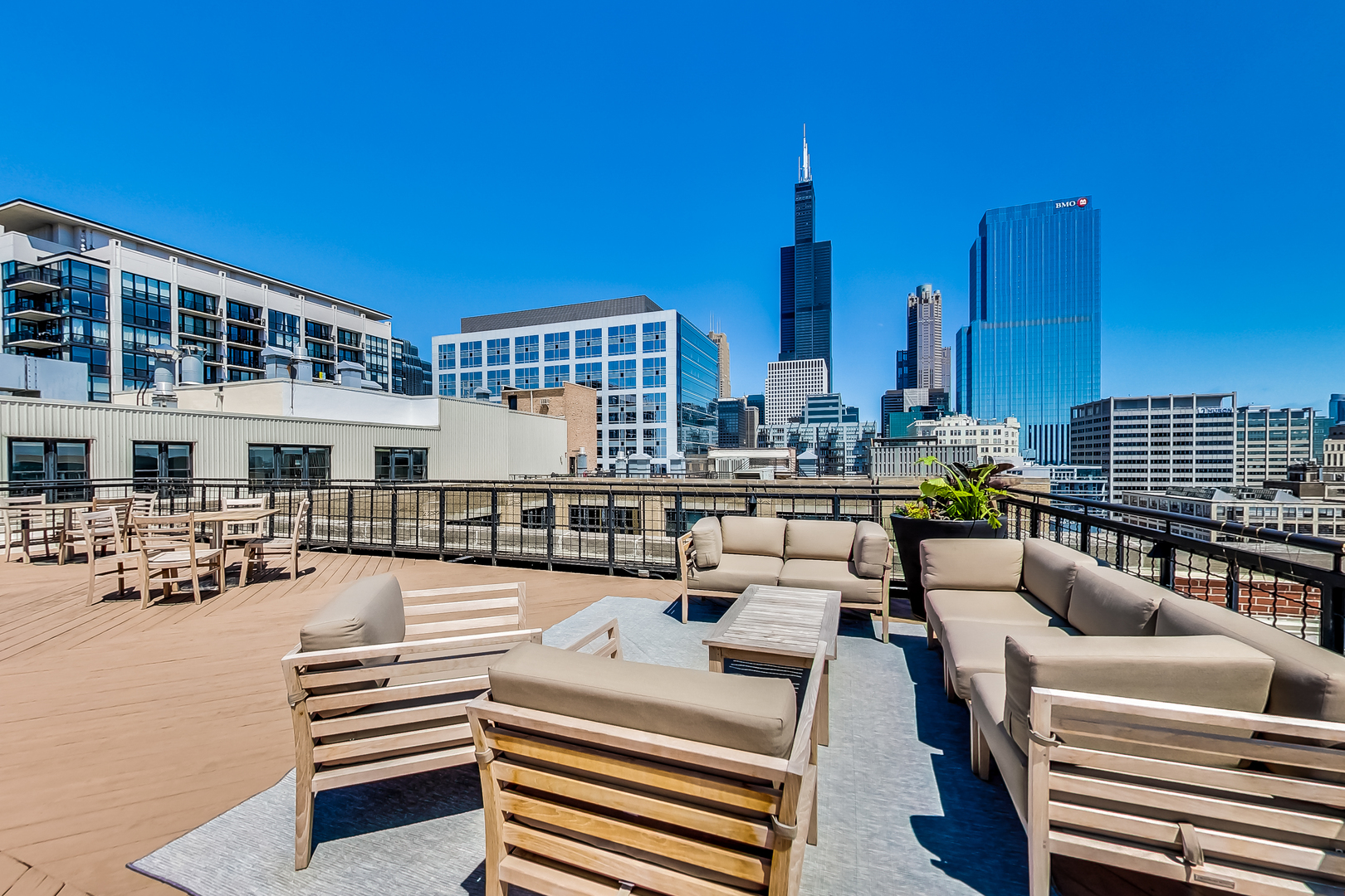 728 W JACKSON Boulevard Unit: 508