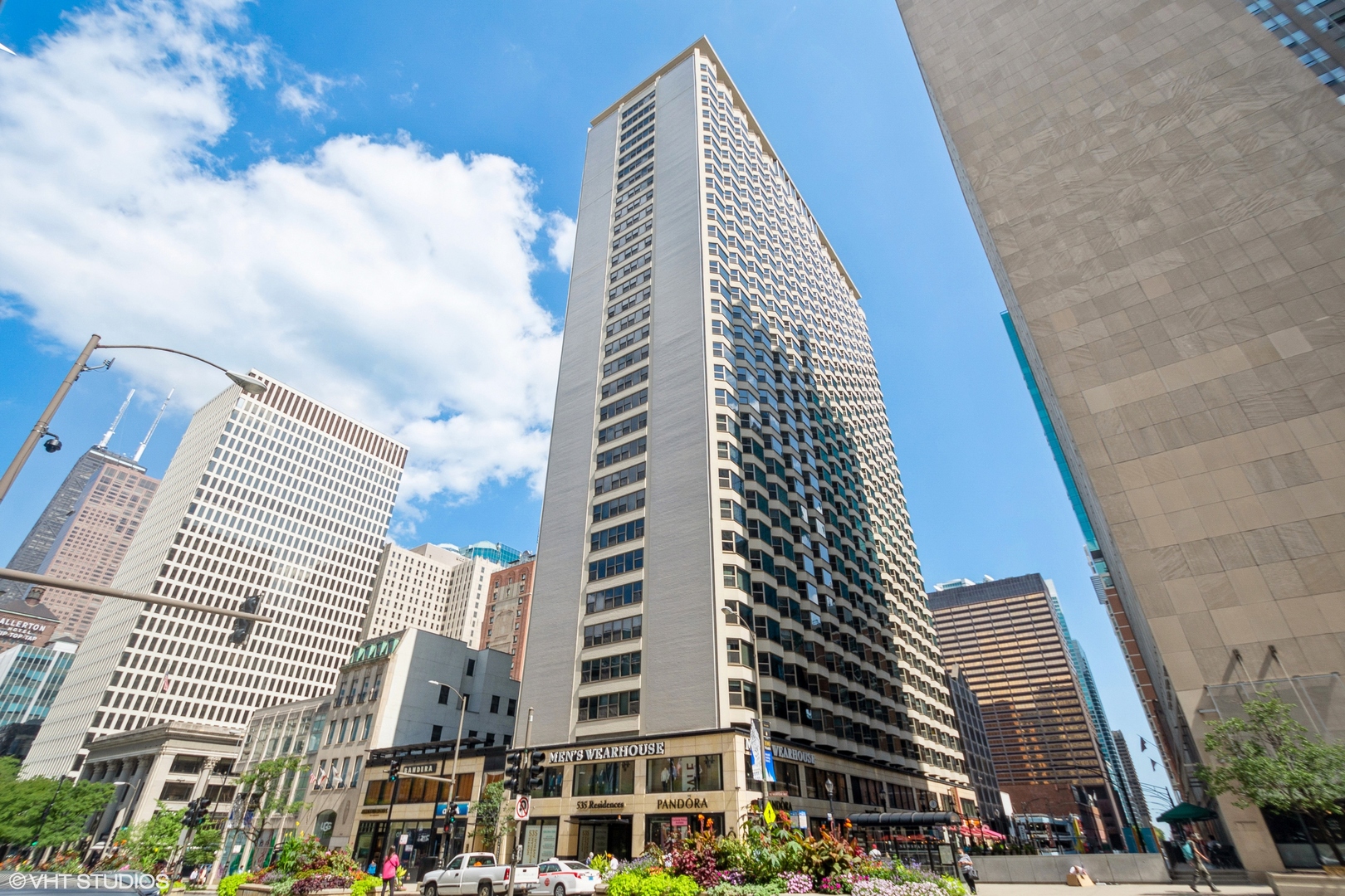 535 N Michigan Avenue Unit: 1407