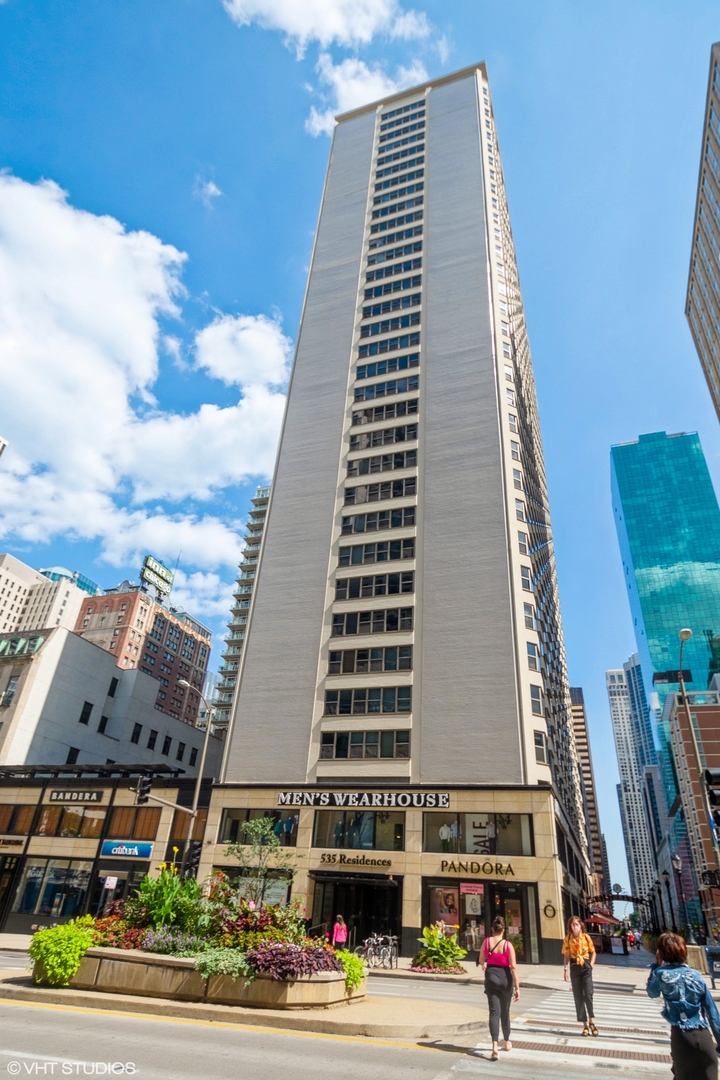 535 N Michigan Avenue Unit: 1407