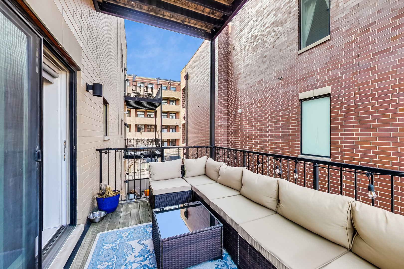 6 N THROOP Street Unit: 3N
