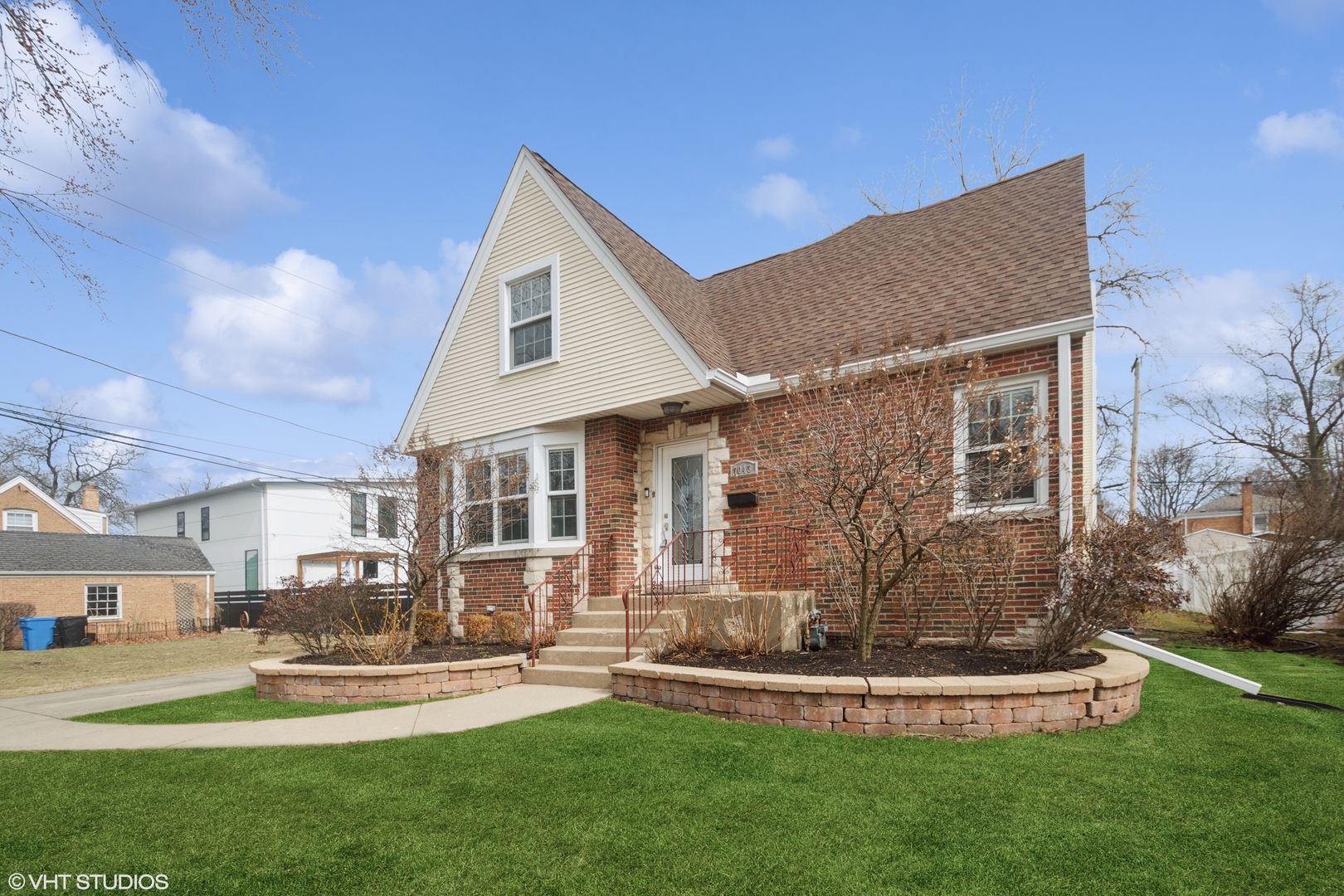 7043 N Hiawatha Avenue