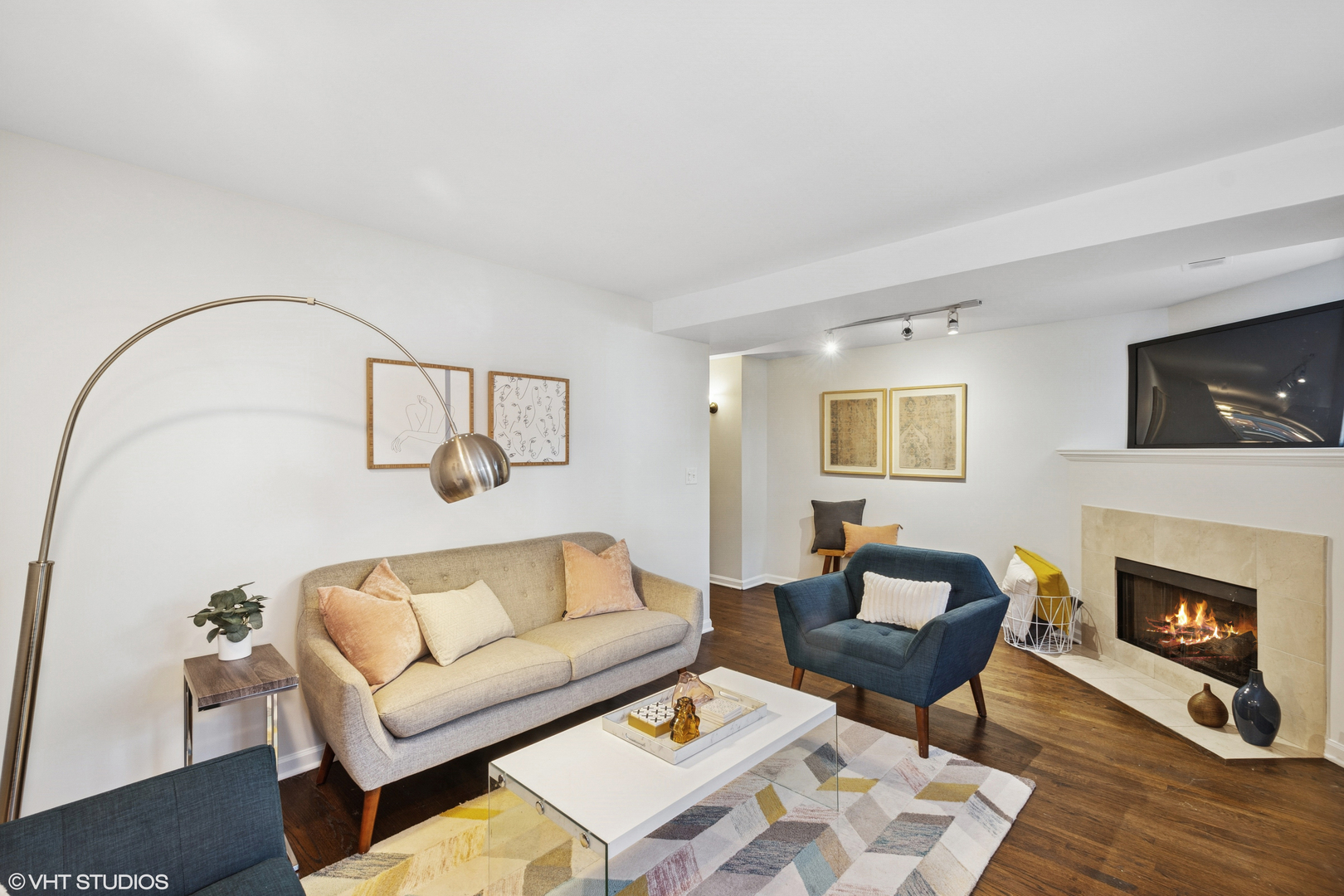 1015 W Dakin Avenue Unit: G