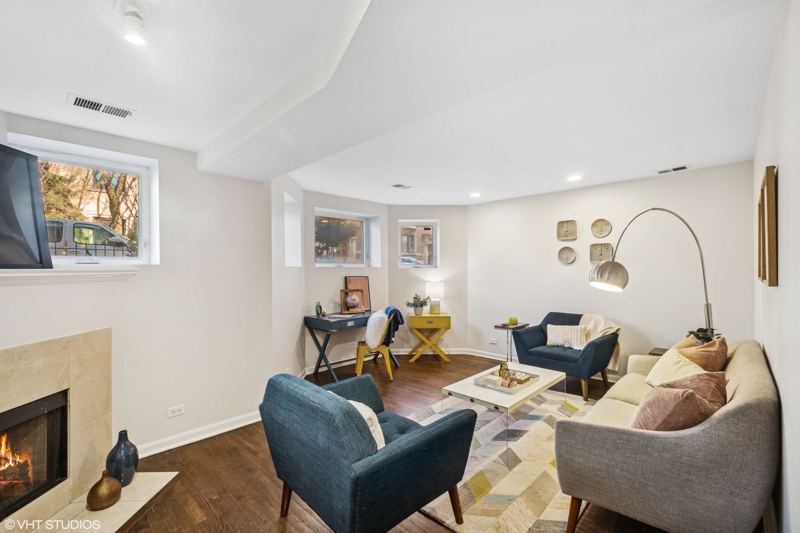 1015 W Dakin Avenue Unit: G