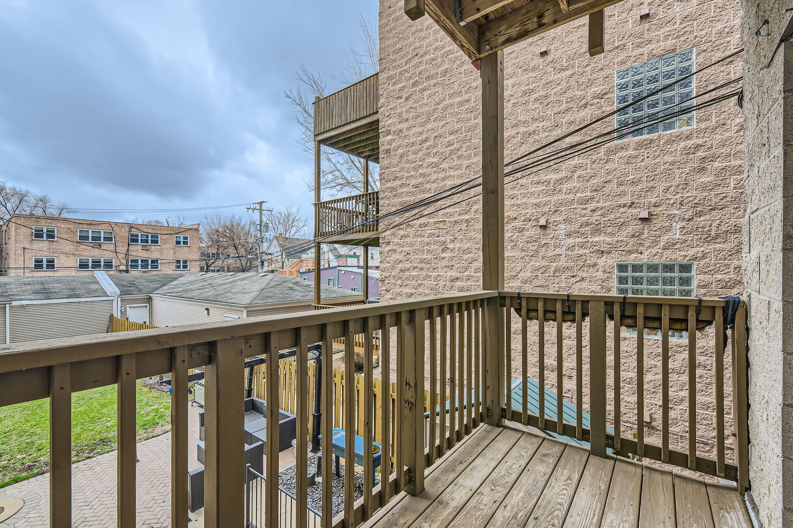 1761 W MORSE Avenue Unit: 1N