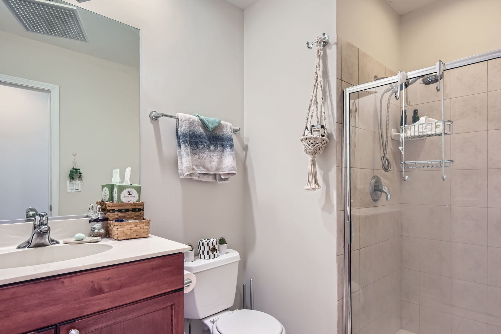 1761 W MORSE Avenue Unit: 1N