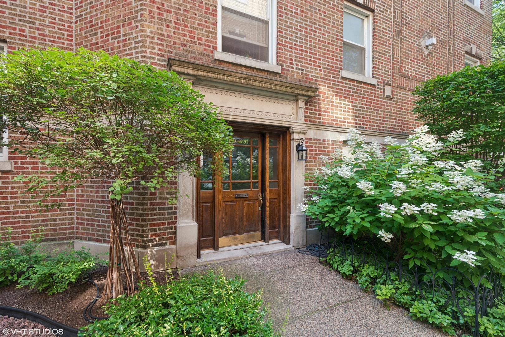 1051 W GLENLAKE Avenue Unit: 2