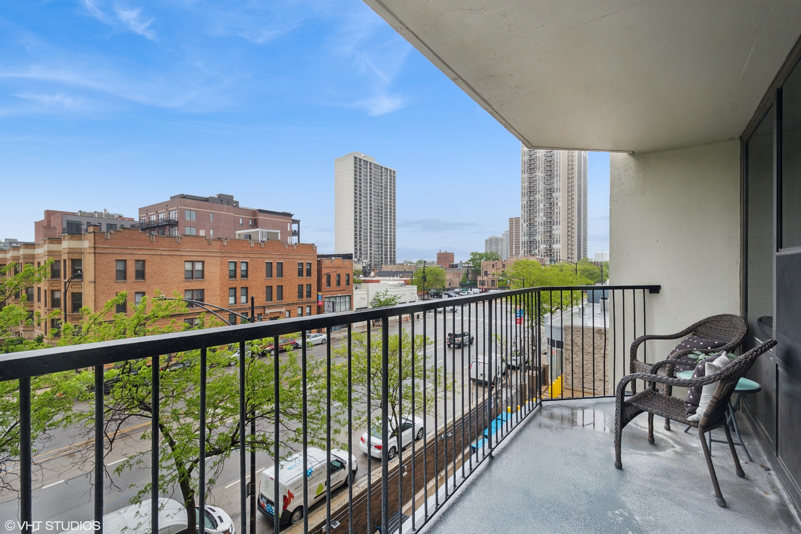 1560 N Sandburg Terrace Unit: 411J