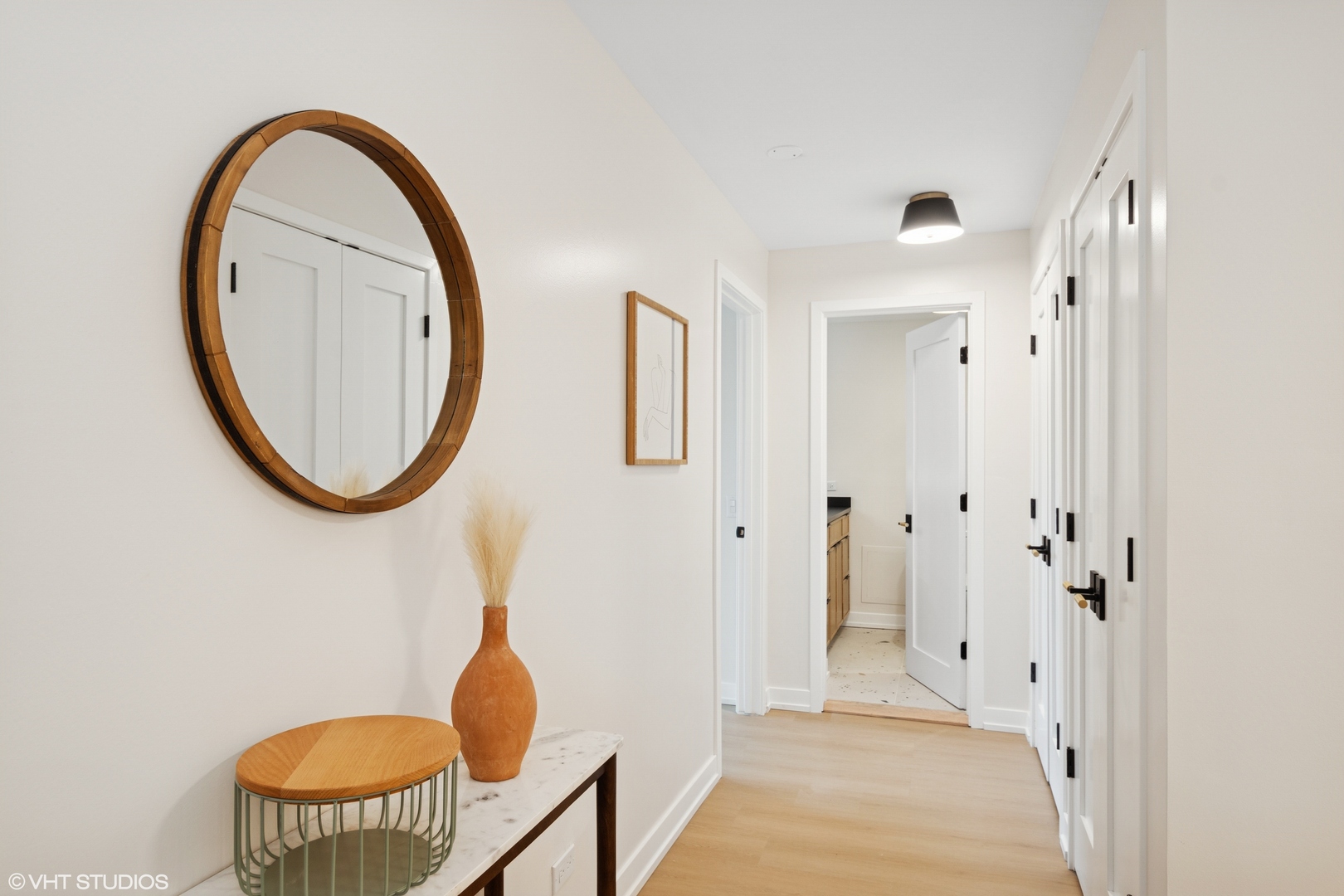 1560 N Sandburg Terrace Unit: 411J
