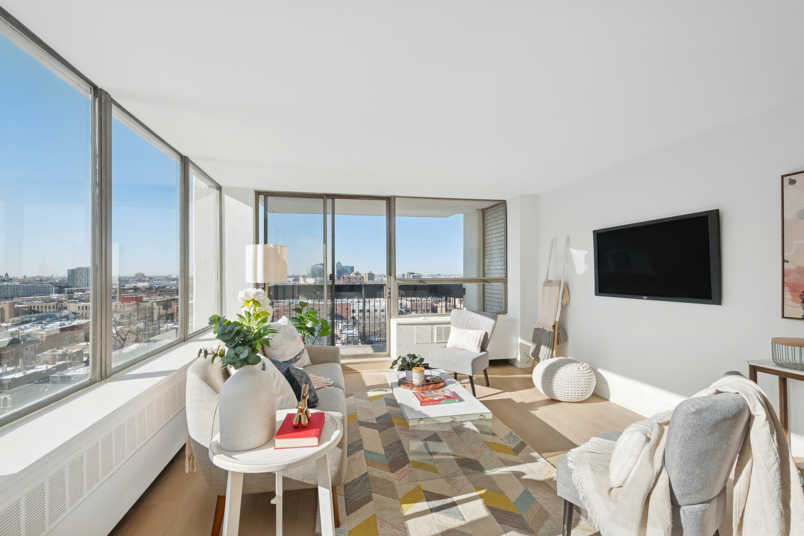 1455 N Sandburg Terrace Unit: 1501