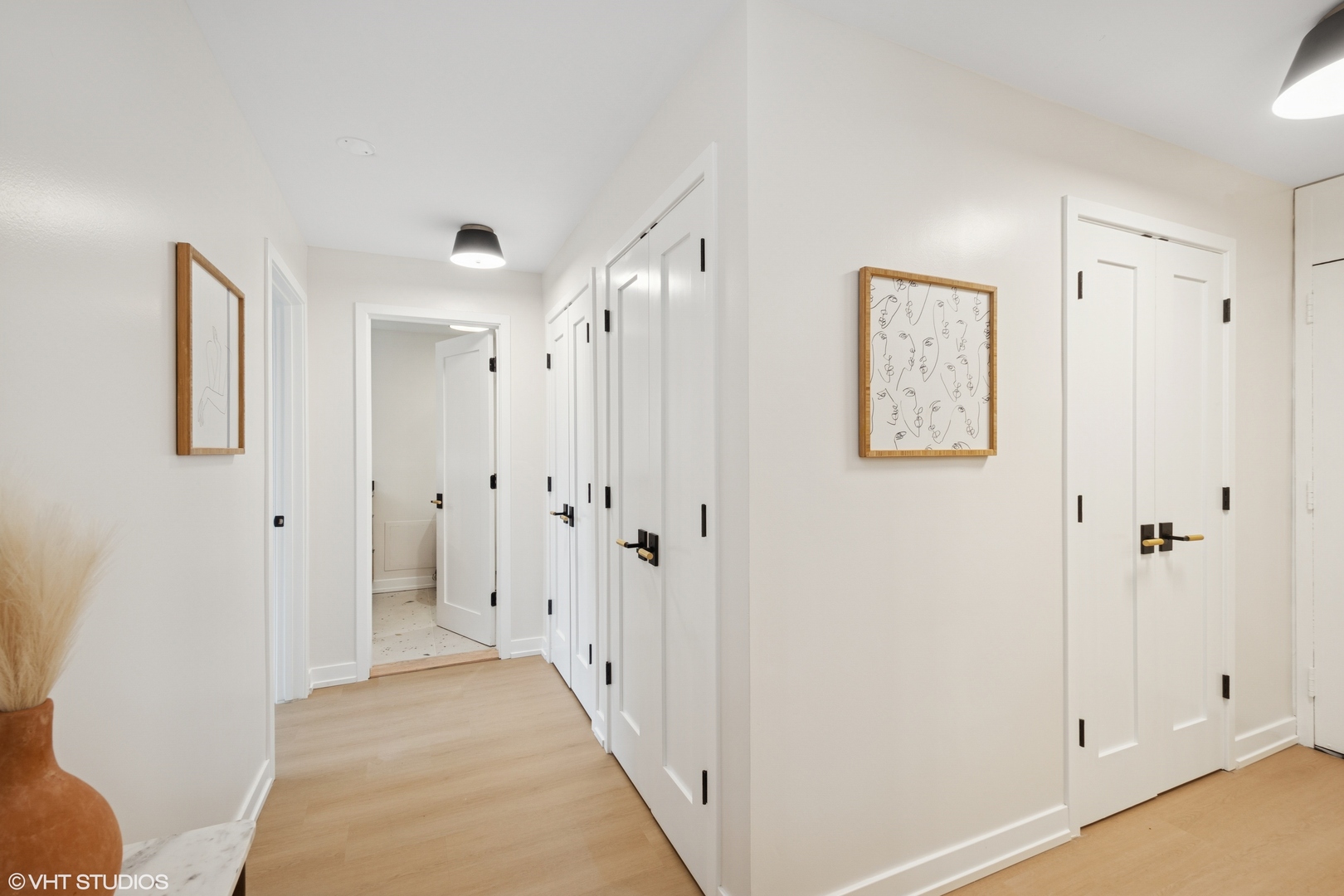 1560 N Sandburg Terrace Unit: 411J