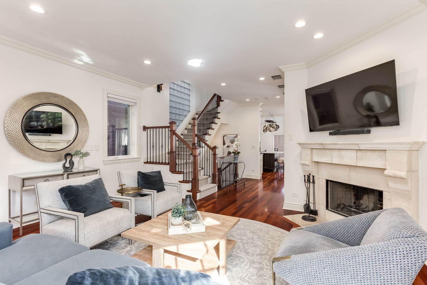 2320 W Charleston Street