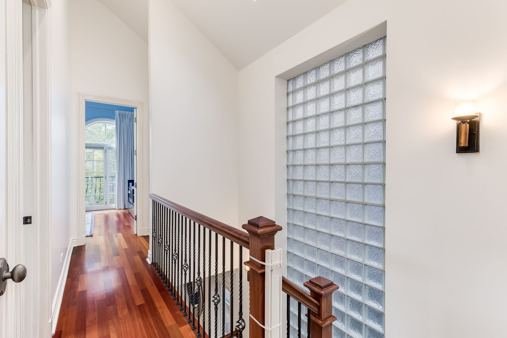 2320 W Charleston Street