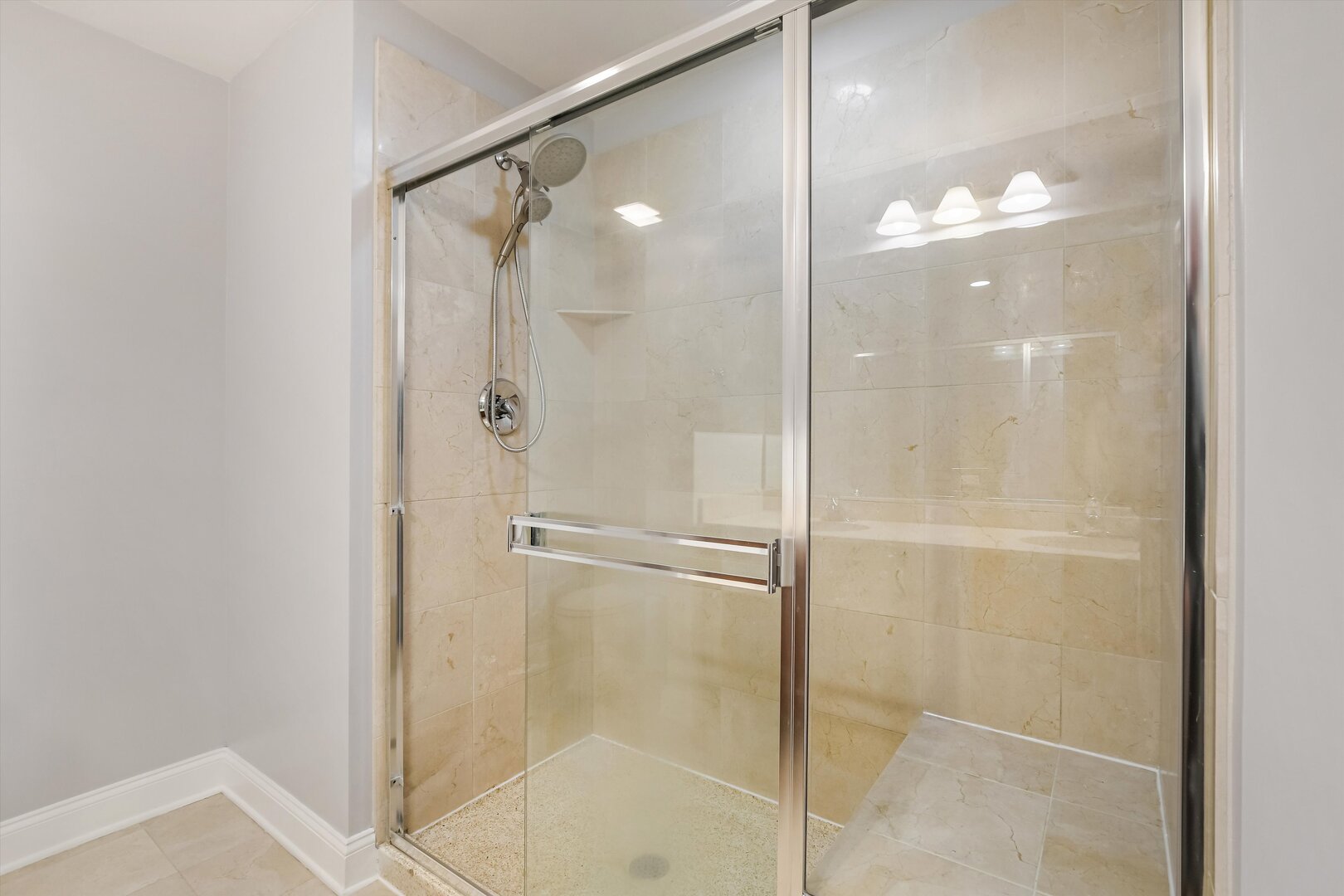 1001 W Madison Street Unit: 713