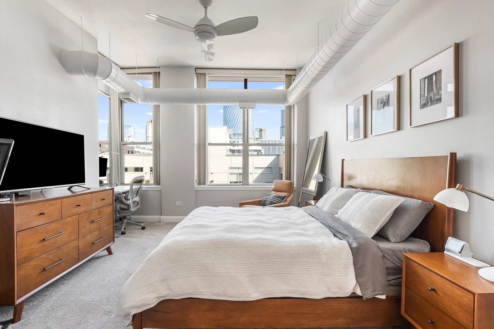 1001 W Madison Street Unit: 713