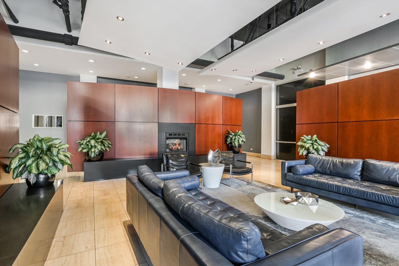1001 W Madison Street Unit: 713
