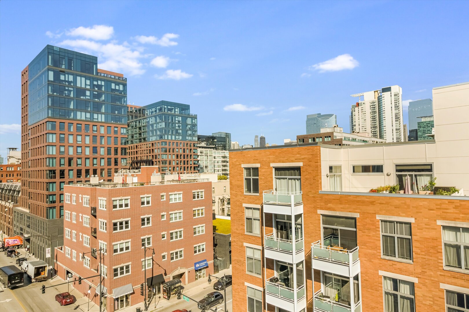 1001 W Madison Street Unit: 713
