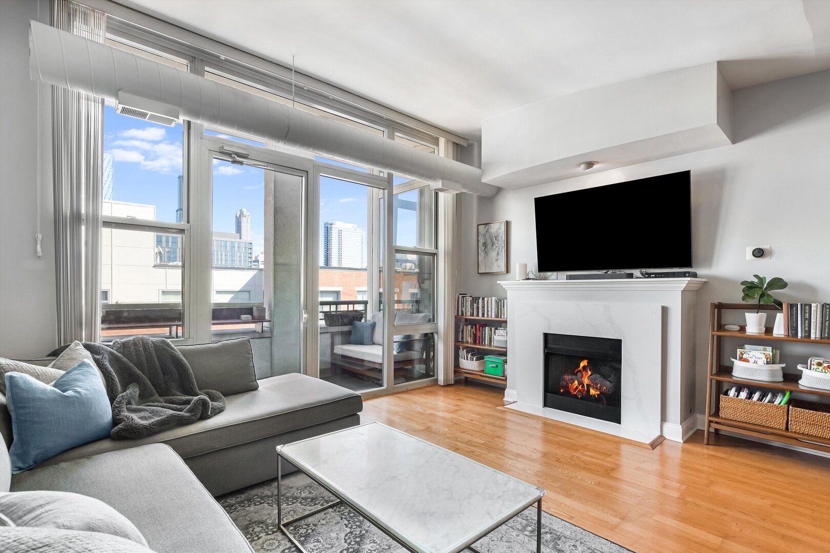 1001 W Madison Street Unit: 713