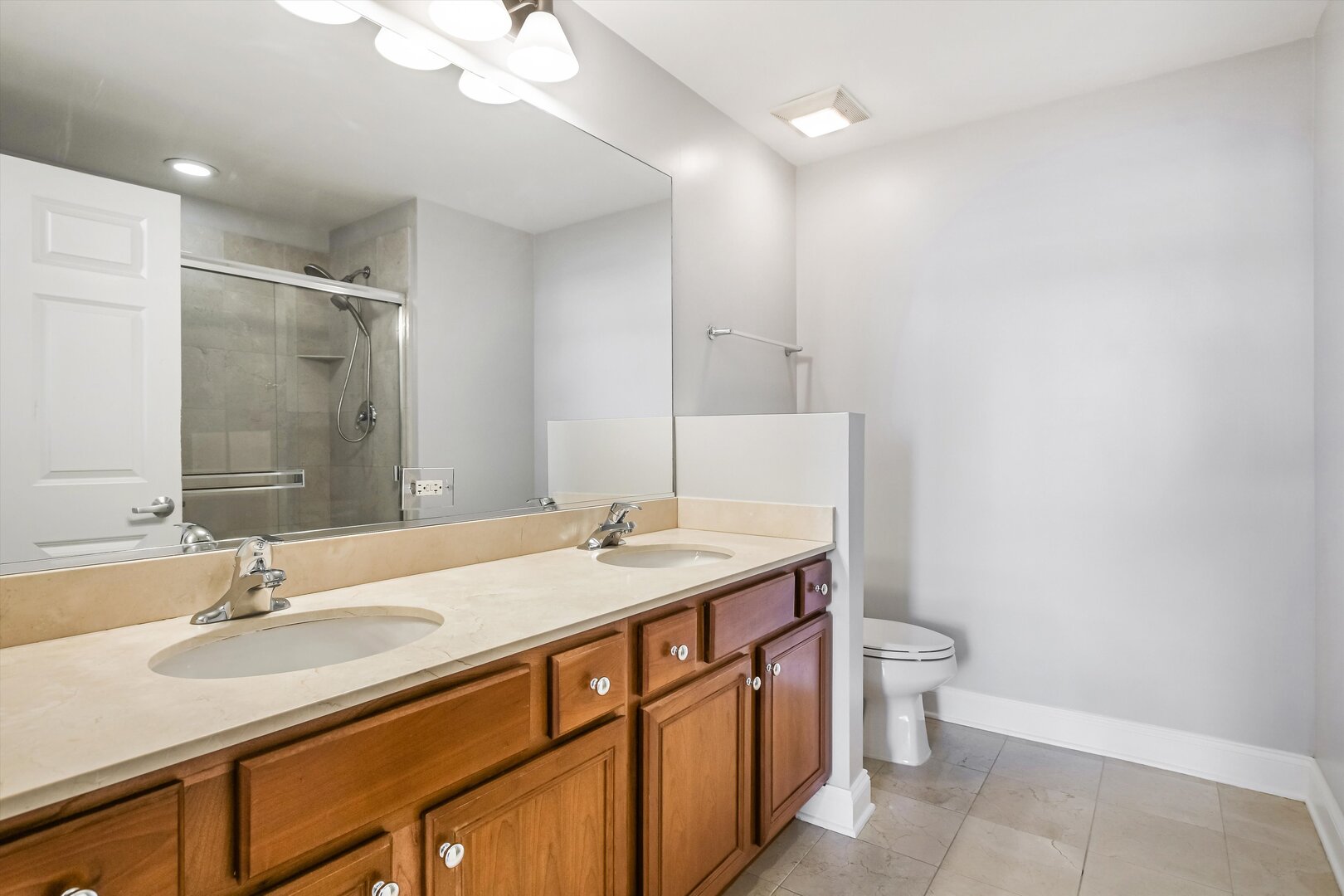 1001 W Madison Street Unit: 713
