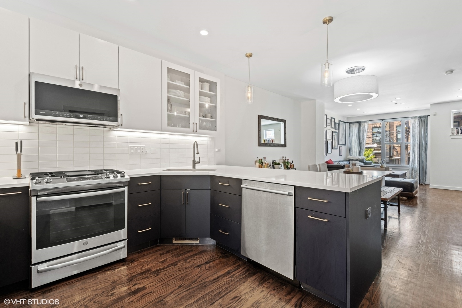 18 S Aberdeen Street Unit: 2