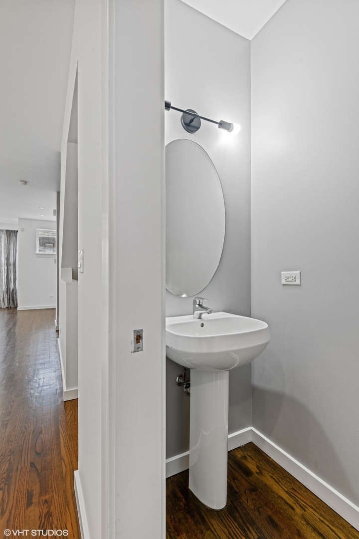 18 S Aberdeen Street Unit: 2