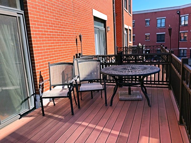 819 W Village Court