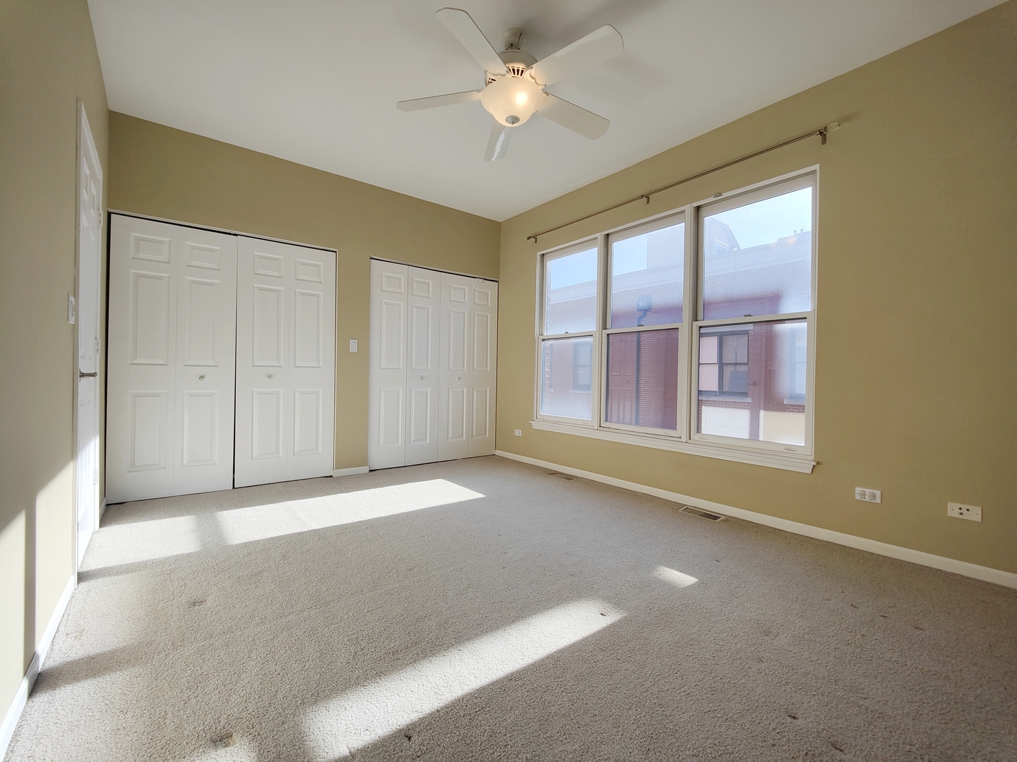 819 W Village Court