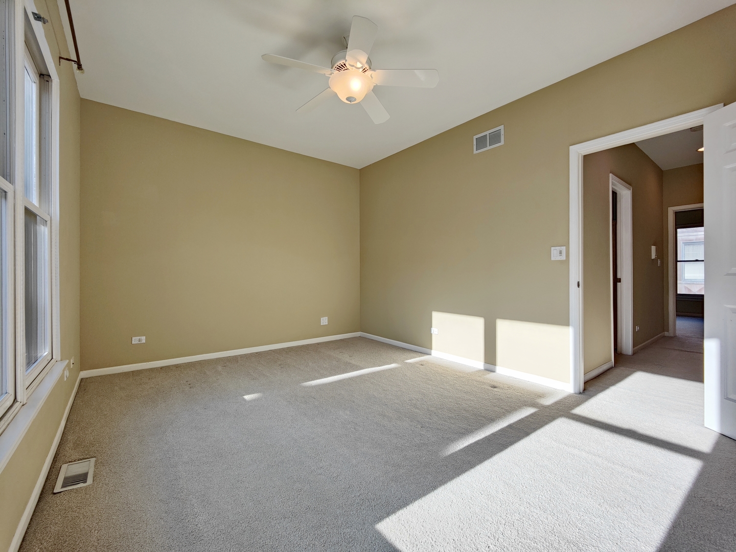 819 W Village Court
