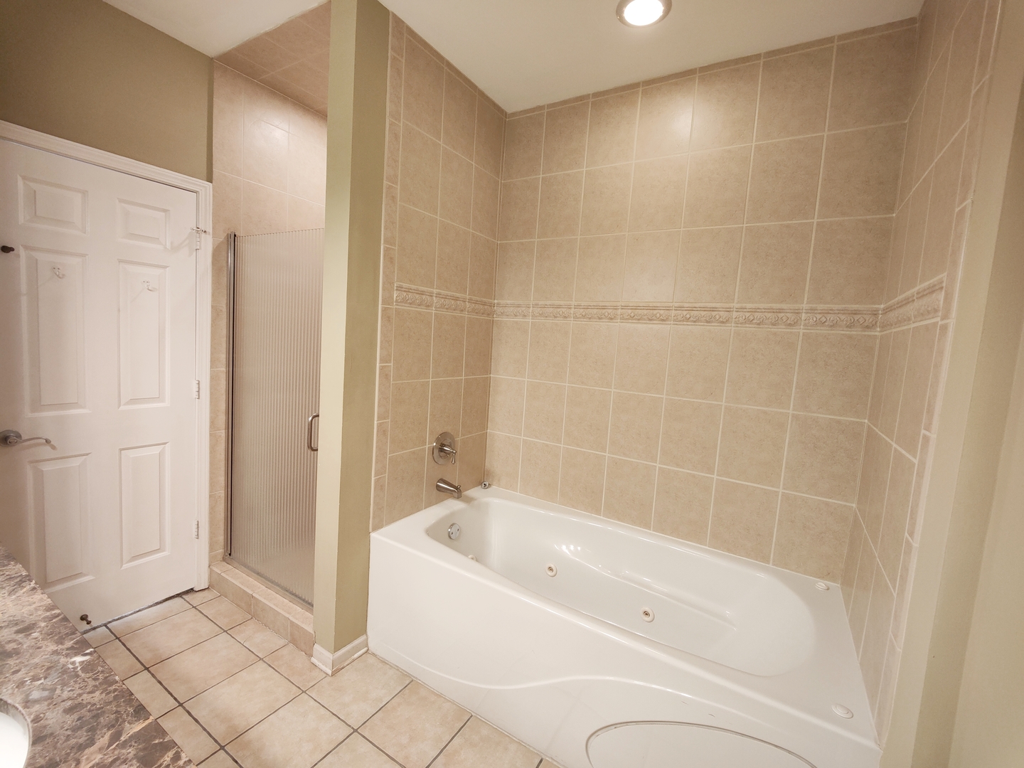 819 W Village Court