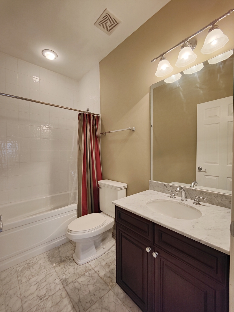 819 W Village Court
