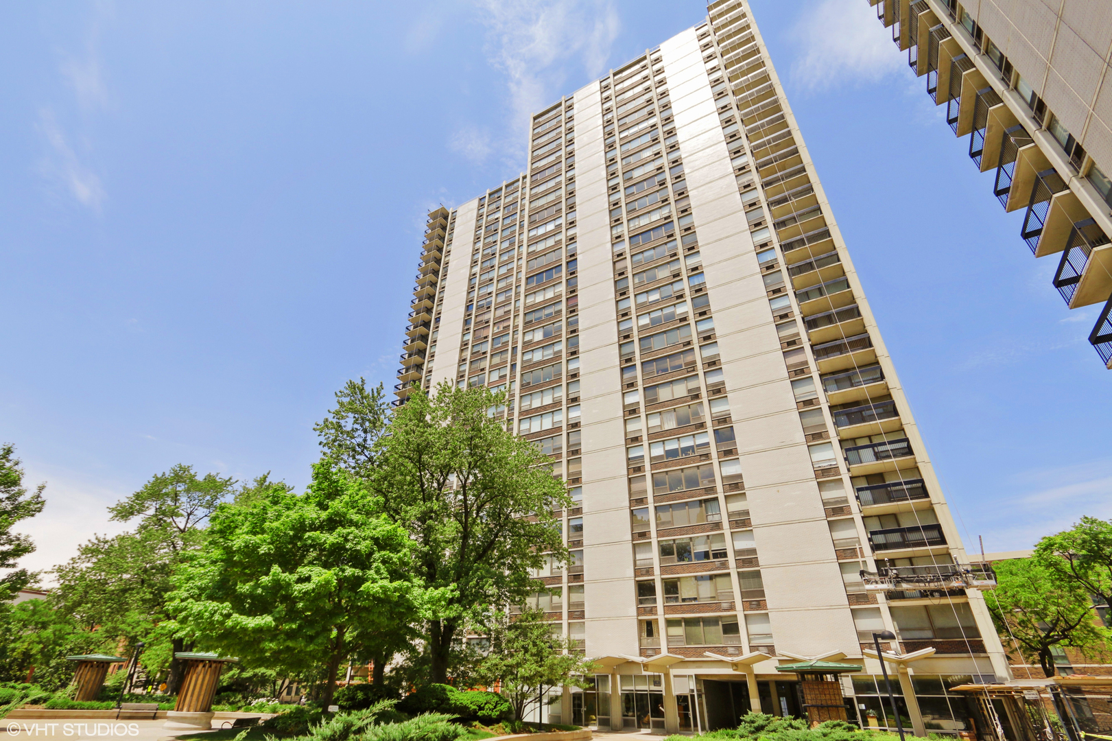 1455 N Sandburg Terrace Unit: 1501B