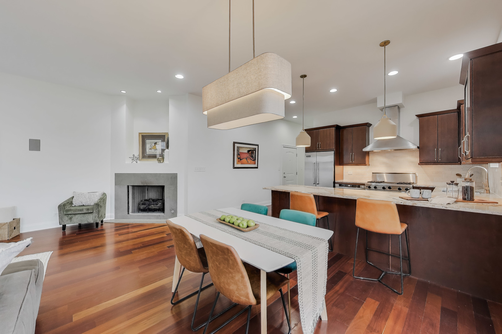 1169 W Madison Street Unit: 4W