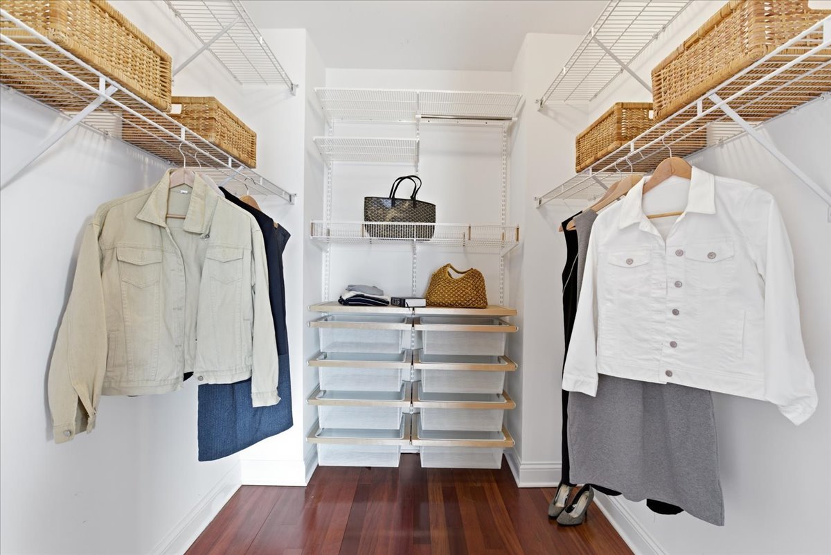 2249 W Irving Park Road Unit: 4