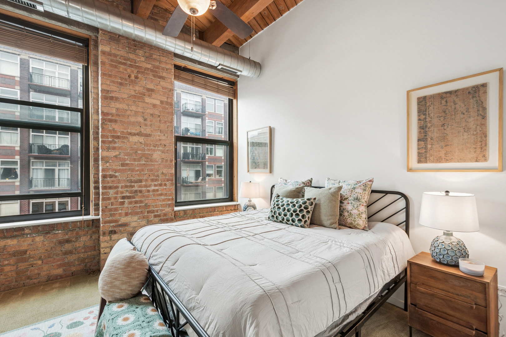 1040 W Adams Street Unit: 410