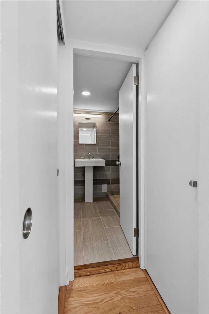 1460 N Sandburg Street Unit: 2904
