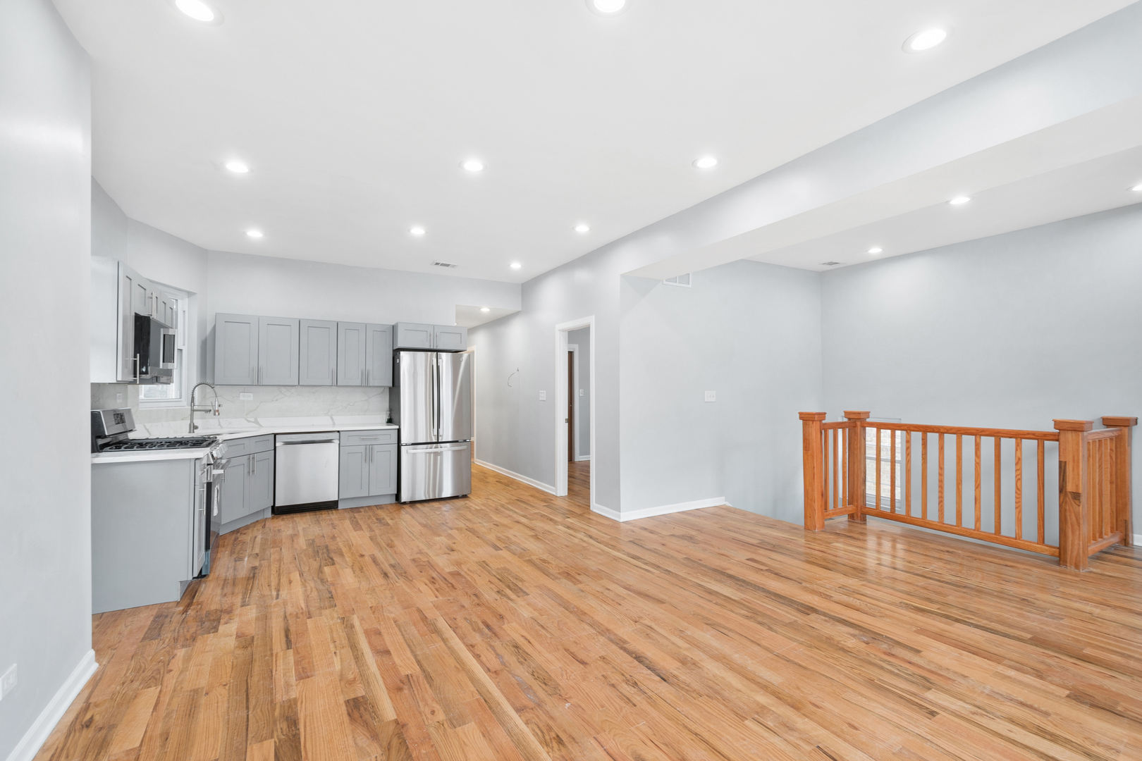 4918 N Spaulding Avenue Unit: 2