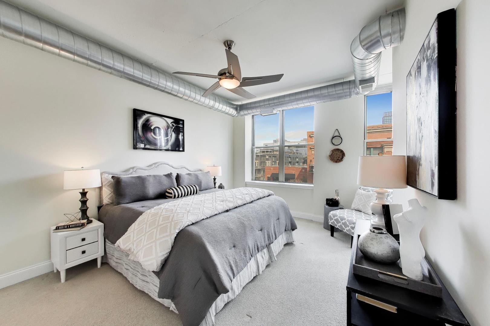 1001 W Madison Street Unit: 606