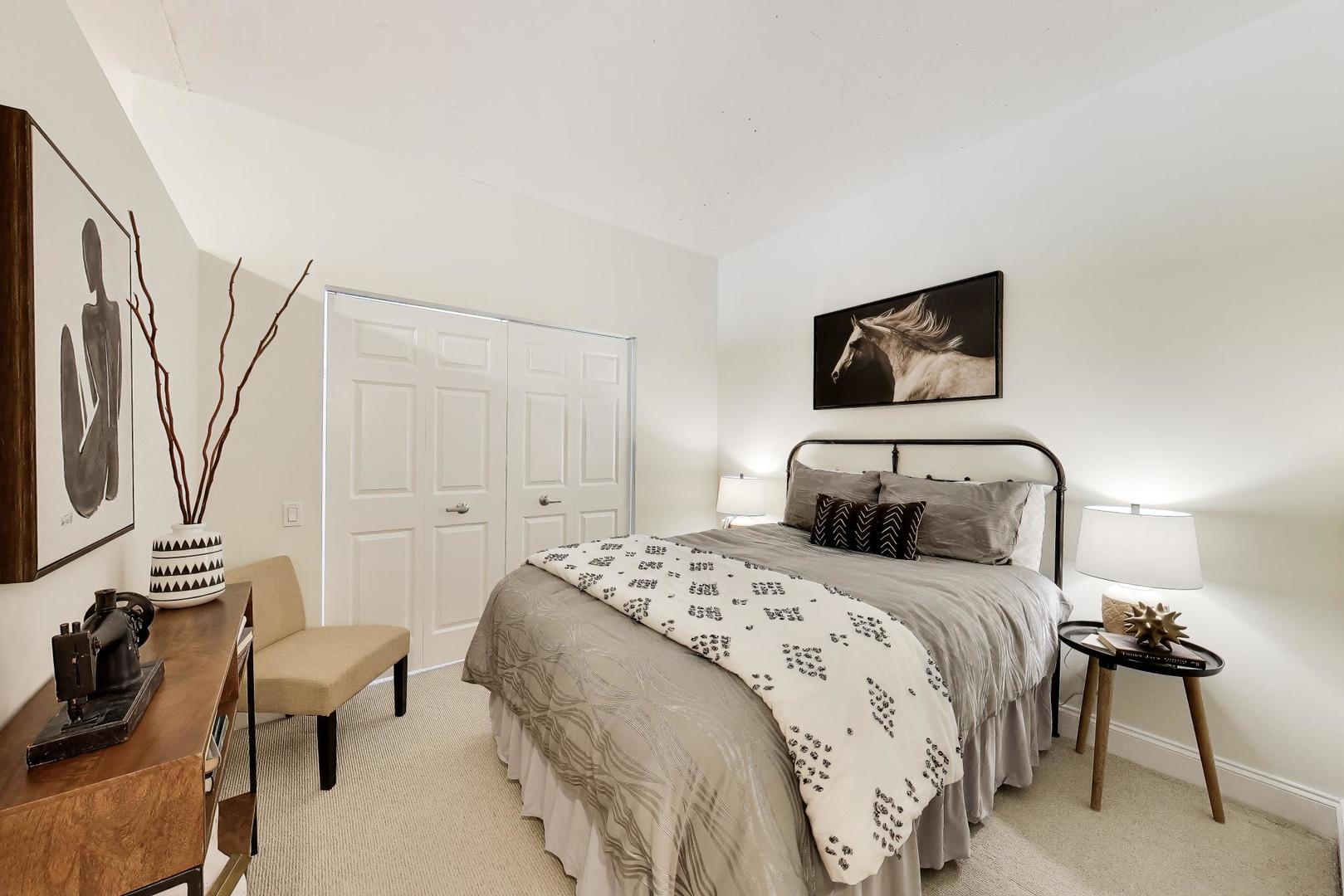 1001 W Madison Street Unit: 606
