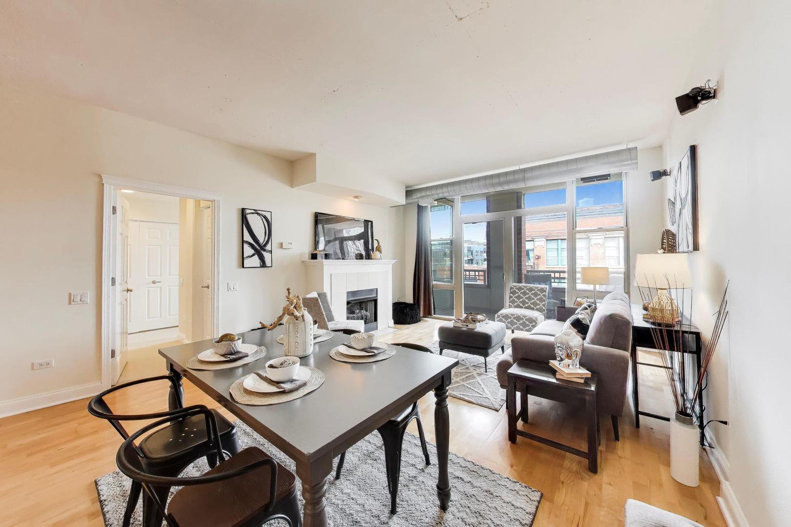 1001 W Madison Street Unit: 606