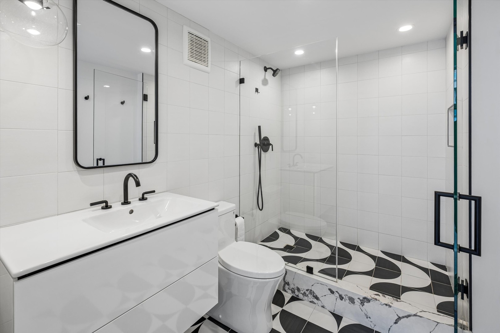 949 W Madison Street Unit: 406