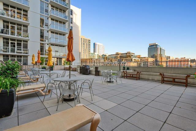 901 W Madison Street Unit: 601