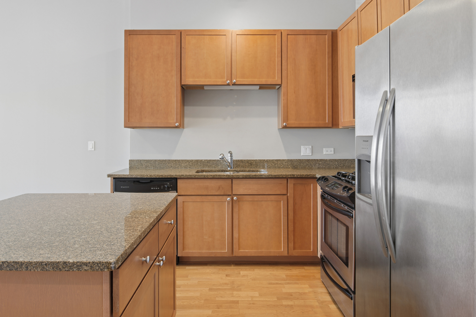 901 W Madison Street Unit: 601
