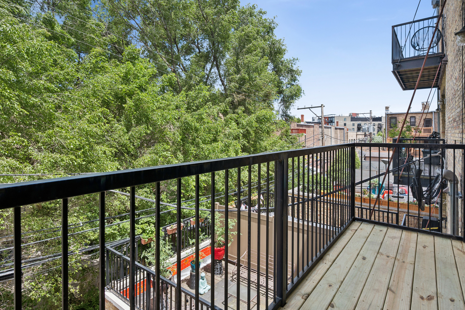 2136 W North Avenue Unit: 3W