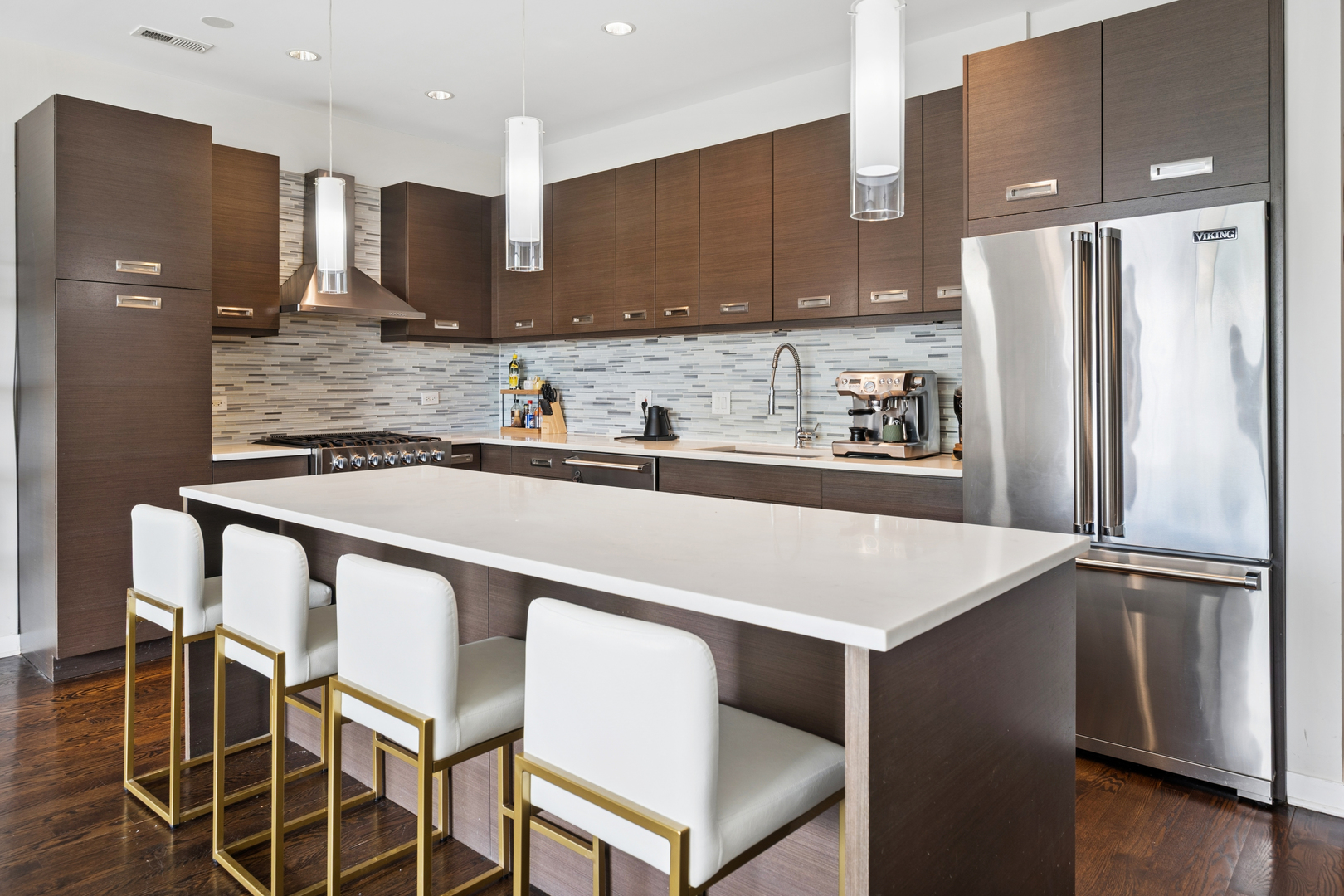 2136 W North Avenue Unit: 3W