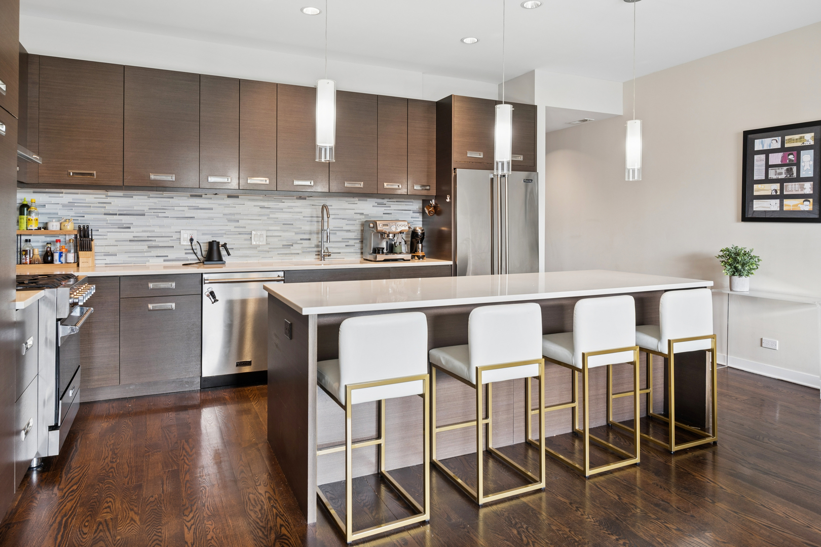2136 W North Avenue Unit: 3W
